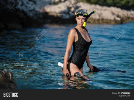 Женщина водолаз