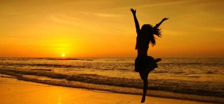 Девушка на закате