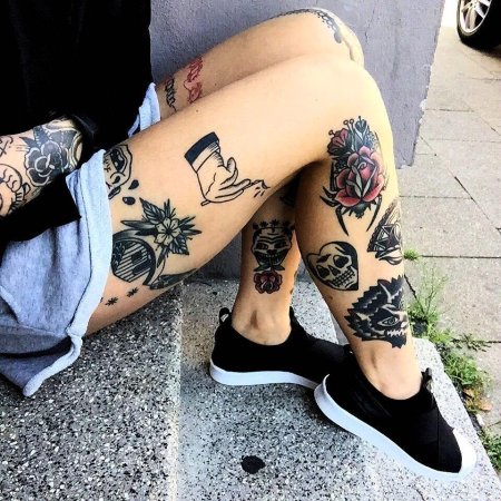 Тату на ноге