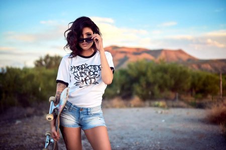 Девушка в очках