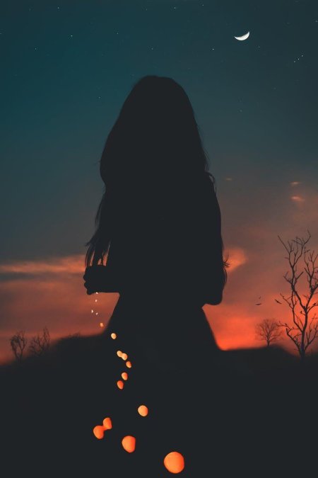 Силуэт девушки со спины