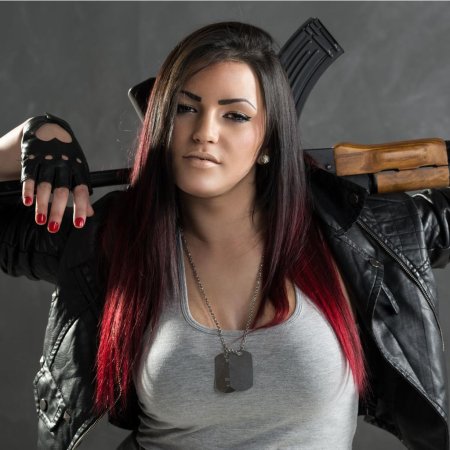 Опасная девушка