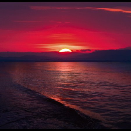 Красное солнце на закате