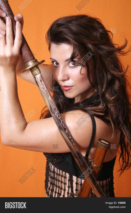 Триумф женщины с мечом