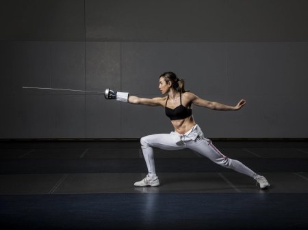 Фехтование девушки