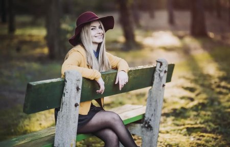 Фотосессия девушки в парке