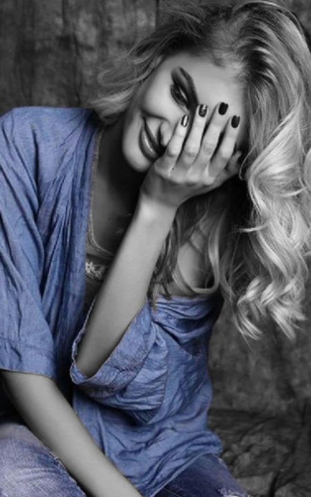 Разочарованная девушка