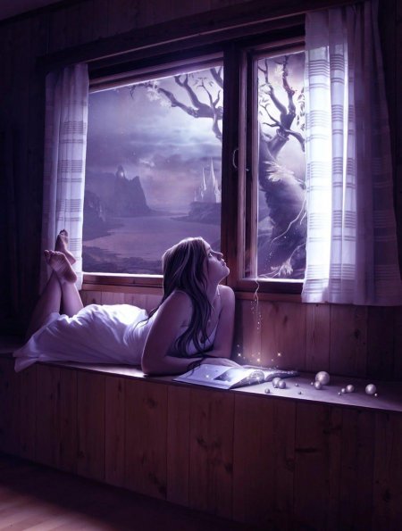 Девушка на подоконнике