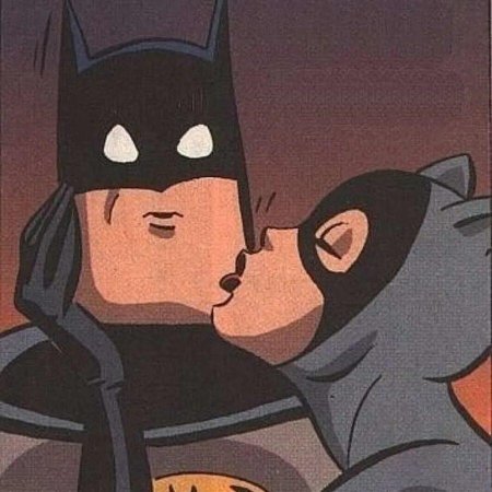 Бэтмен и женщина кошка поцелуй