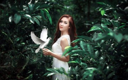 Девушка птица