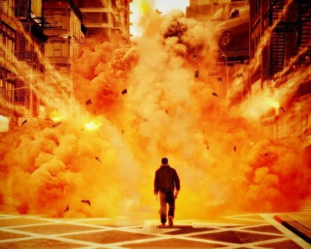 ЭПИЧНЫЙ взрыв на заднем фоне