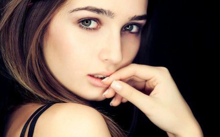 Красивые женские лица