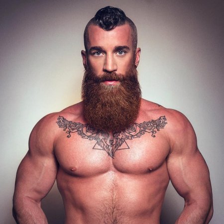 Мужчина с бородой