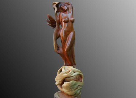 Скульптура из дерева