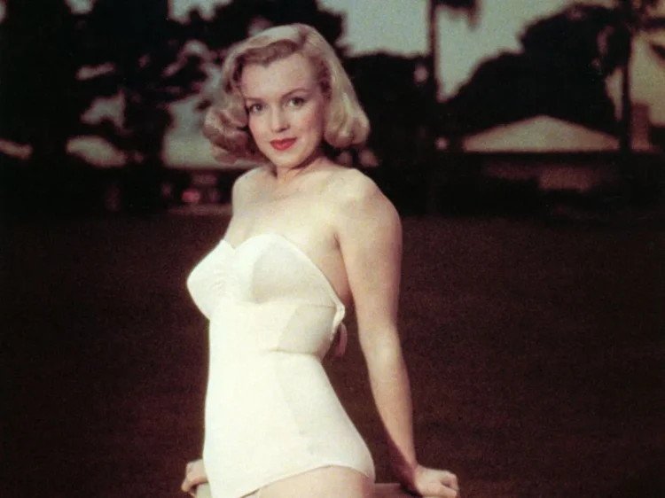 Мерлин Монро фигура