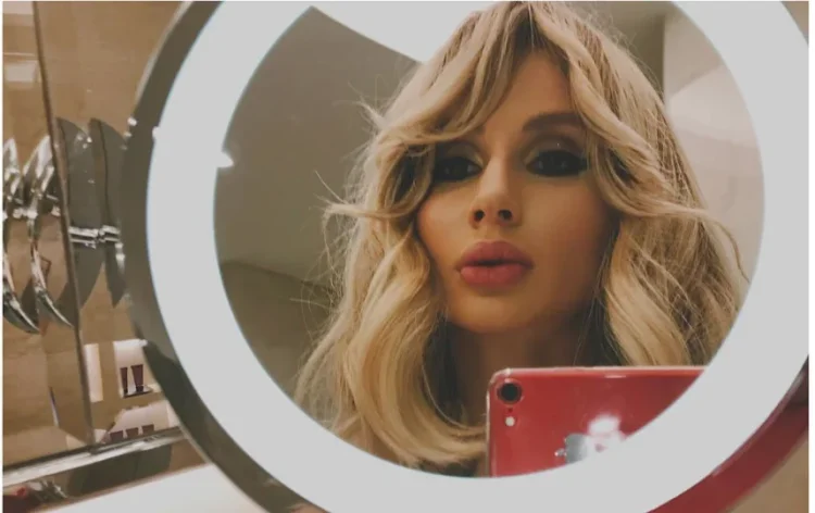 Дочка Лободы