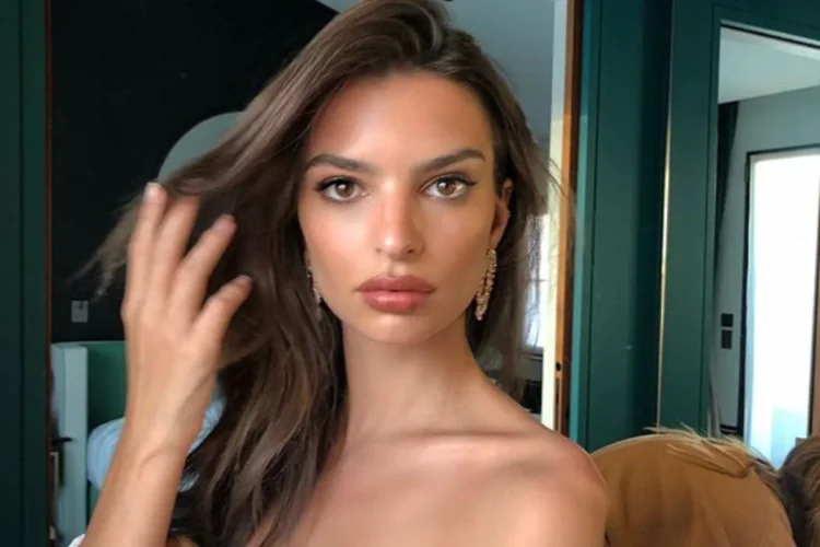 Модель Ратажковски Инстаграм