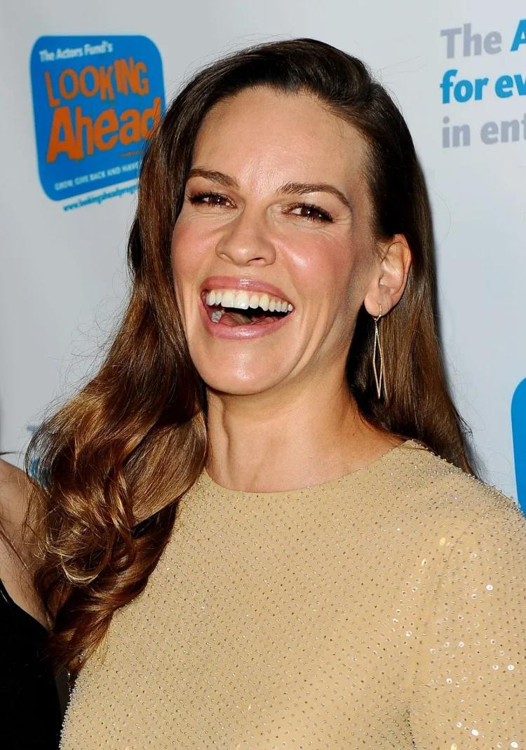 Хилари Суонк