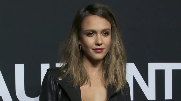 Джессика Альба