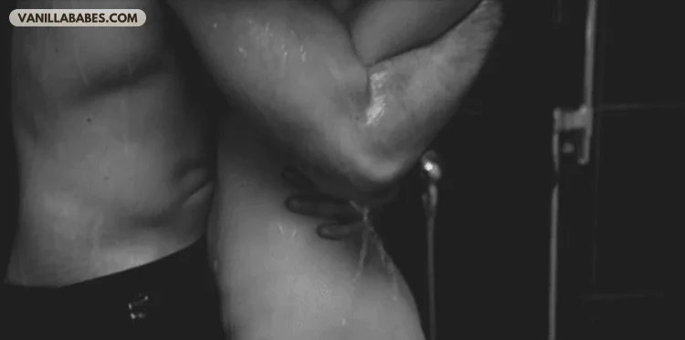 Красивые эротические гифки